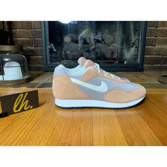 Size 9.5 W Nike Outburst “Atmosphere Grey” Athletic Sneakers AO1069-007 - Picture 4 of 5